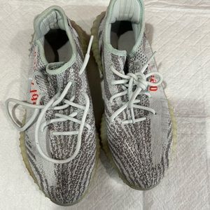Yeezy boost 350 v2 very good condition sz 9